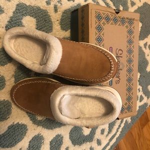 Sketchers Warm Tech Memory Foam Slipper/ Sneaker